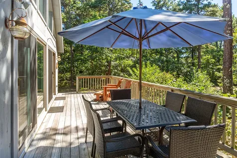 15 Vickers Street Edgartown MA 02539