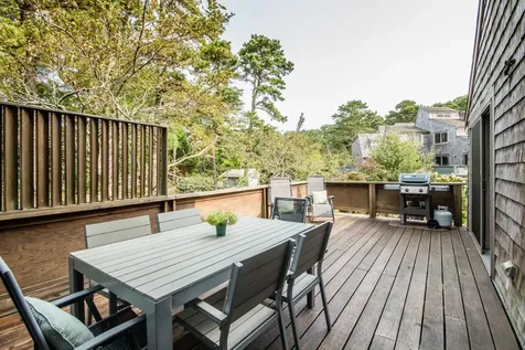 4 Quail Run Oak Bluffs MA 02557