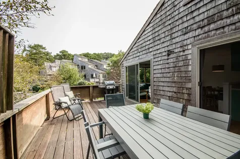 4 Quail Run Oak Bluffs MA 02557
