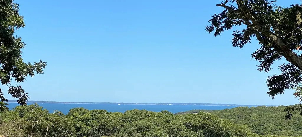 86 Gosnolds Way Chilmark MA 02535
