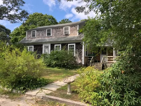 23 Authier Avenue Vineyard Haven MA 02568