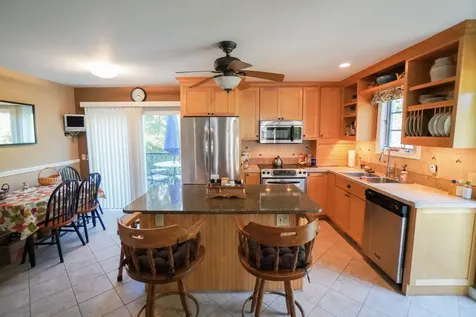 24 Circuit Avenue Vineyard Haven MA 02568