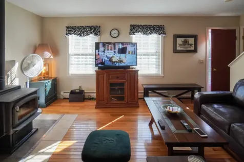 24 Circuit Avenue Vineyard Haven MA 02568