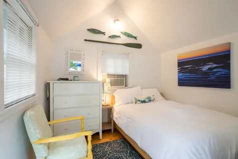 17 Bay View Avenue Oak Bluffs MA 02557