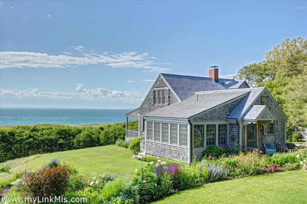 100 Beach Plum Lane Chilmark MA 02535