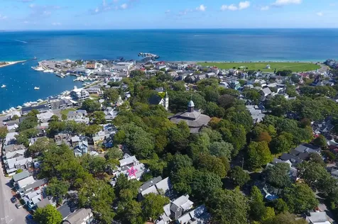 8 Trinity Park Oak Bluffs MA 02557
