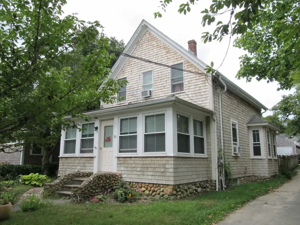 81 Edgartown Vineyard Haven Road Vineyard Haven MA 02568