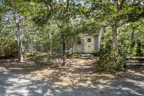 1 Robins Nest Road Edgartown MA 02539
