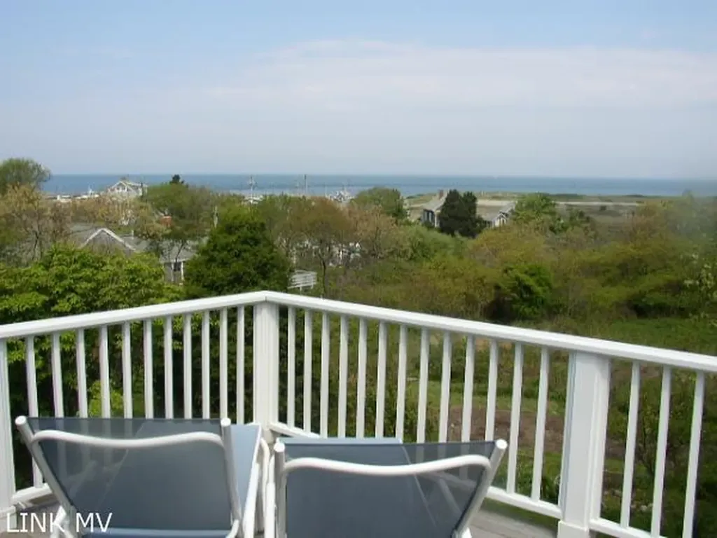 17 Chowder Kettle Lane Chilmark MA 02535