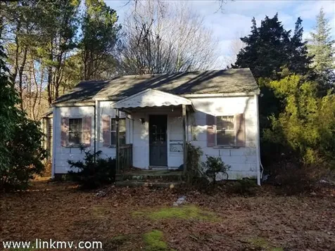 149 Greenwood Avenue Vineyard Haven MA 02568
