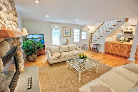 36 Bayberry Lane Vineyard Haven MA 02568