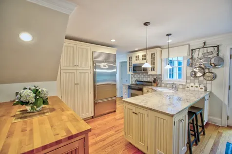 36 Bayberry Lane Vineyard Haven MA 02568