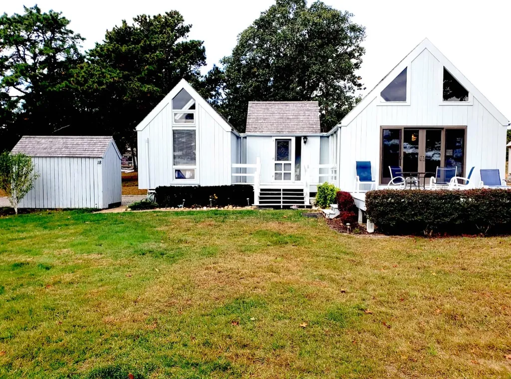 18 Old Harbor Lane Oak Bluffs MA 02557