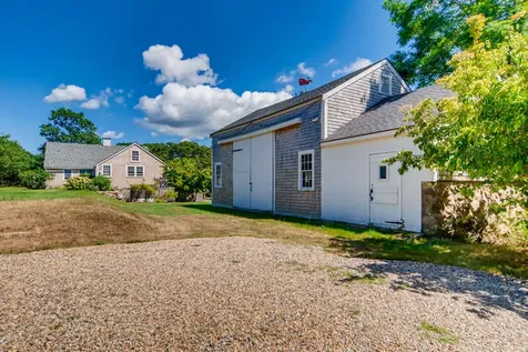 301 North Road West Tisbury MA 02575