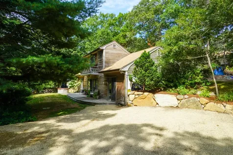 92 Spring Hill Road Vineyard Haven MA 02568
