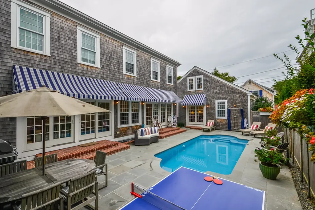 26 Simpsons Lane Edgartown MA 02539