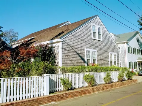 26 Simpsons Lane Edgartown MA 02539