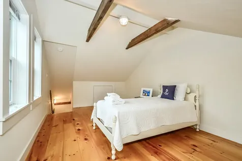 26 Simpsons Lane Edgartown MA 02539