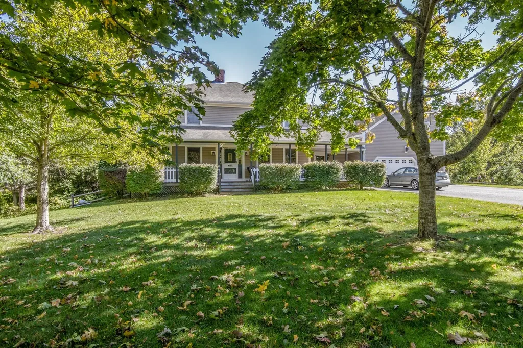 11 Huckleberry Hill Lane Edgartown MA 02539