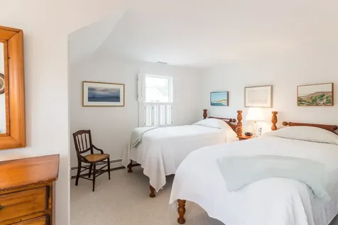 90 School Street Edgartown MA 02539
