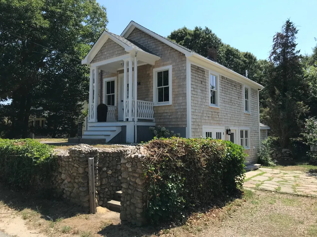 94 Midland Avenue Vineyard Haven MA 02568