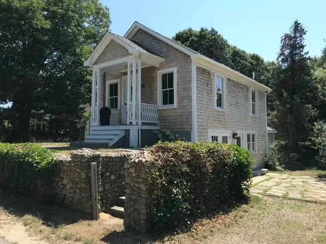 94 Midland Avenue Vineyard Haven MA 02568
