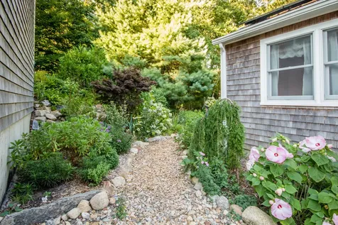 77 Colonial Drive Vineyard Haven MA 02568