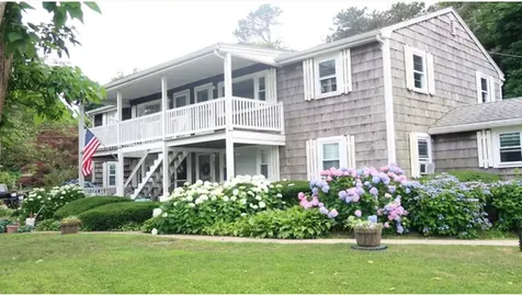 124 Skiff Avenue A-11 Vineyard Haven MA 02537