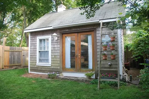 11 Lawrence Avenue Oak Bluffs MA 02557