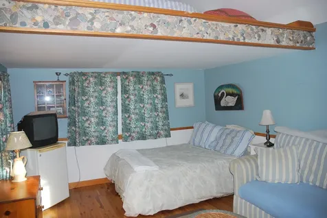 11 Lawrence Avenue Oak Bluffs MA 02557