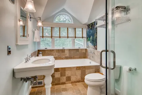 6 Post Oak Road Chilmark MA 02575