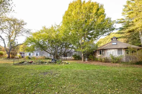 49 Old Courthouse Road West Tisbury MA 02575