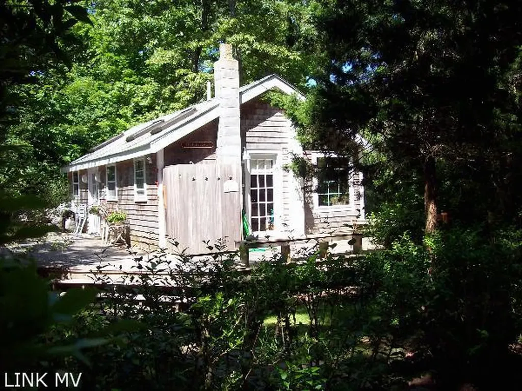 31 North Road Chilmark MA 02535