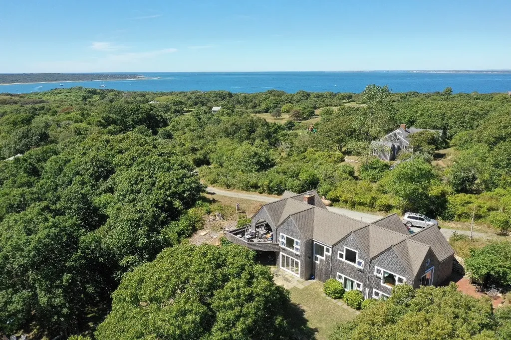13 Kapigan Road Chilmark MA 02535