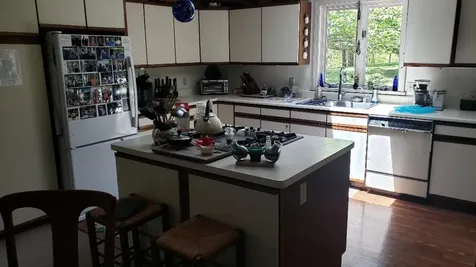 233 Daggett Avenue Vineyard Haven MA 02568