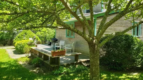 233 Daggett Avenue Vineyard Haven MA 02568