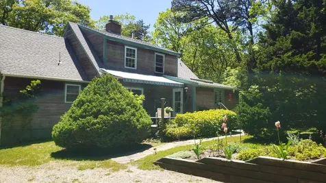 233 Daggett Avenue Vineyard Haven MA 02568
