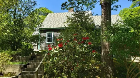 233 Daggett Avenue Vineyard Haven MA 02568