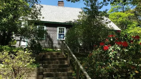 233 Daggett Avenue Vineyard Haven MA 02568