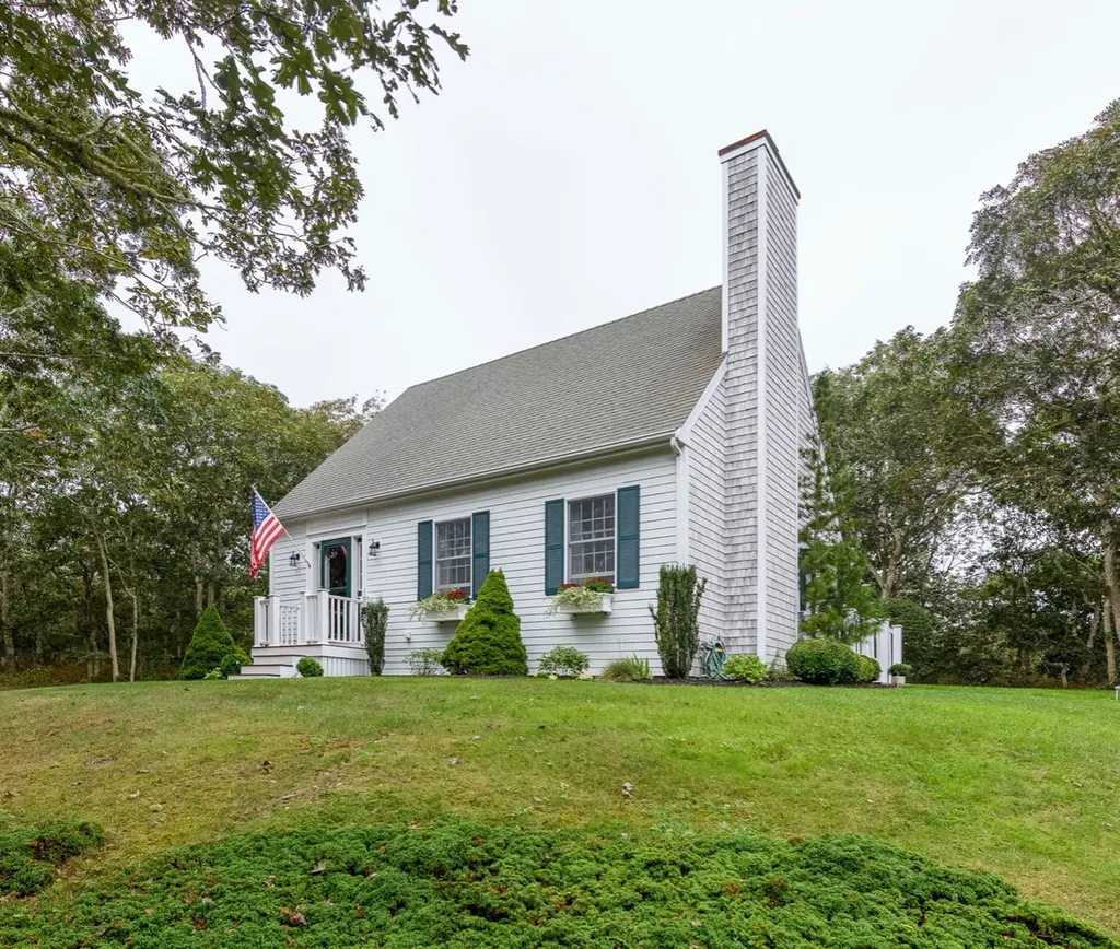 15 Bold Meadow Lane Edgartown MA 02539