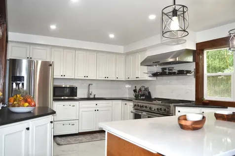 83 Lake Street Vineyard Haven MA 02568
