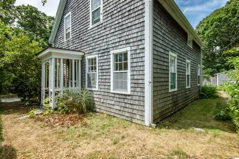 363 Lamberts Cove Road West Tisbury MA 02575