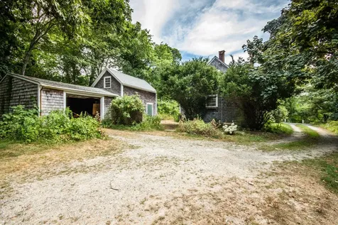 363 Lamberts Cove Road West Tisbury MA 02575