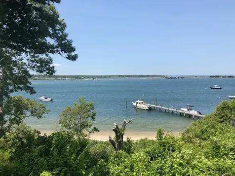 82 Springfield Avenue Oak Bluffs MA 02557
