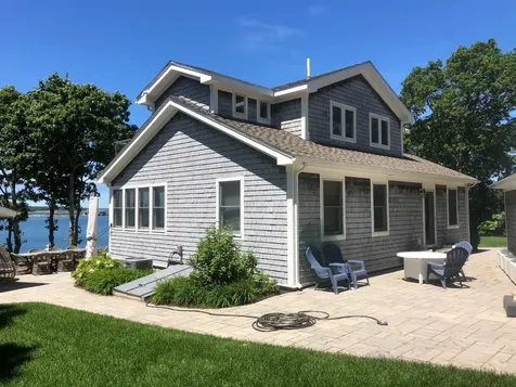 82 Springfield Avenue Oak Bluffs MA 02557