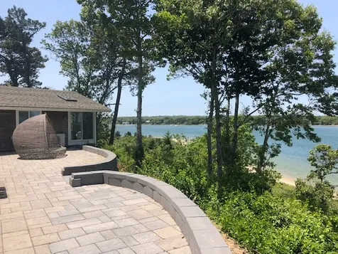 82 Springfield Avenue Oak Bluffs MA 02557