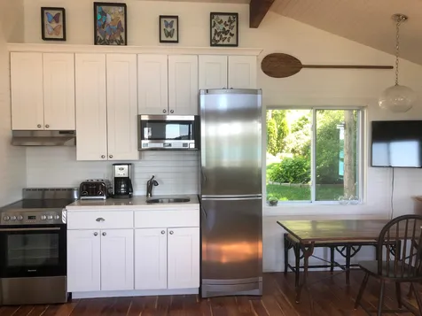 82 Springfield Avenue Oak Bluffs MA 02557
