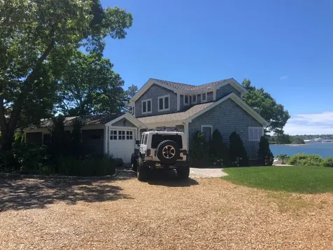 82 Springfield Avenue Oak Bluffs MA 02557