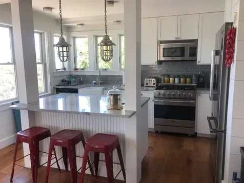 82 Springfield Avenue Oak Bluffs MA 02557