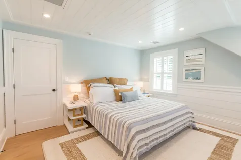 16 Pent Lane Edgartown MA 02539